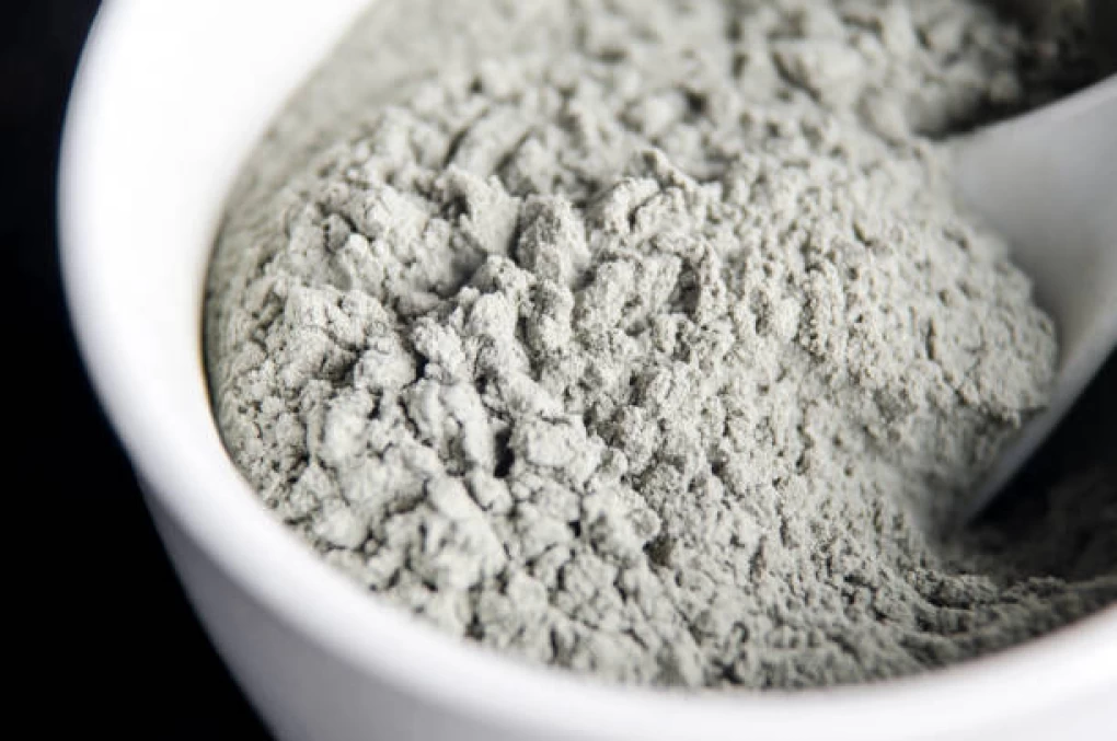 20230929173758-full-1695989275926bentonite-powder.webp